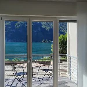 https://casa-la-rosa.it-lombardy.com